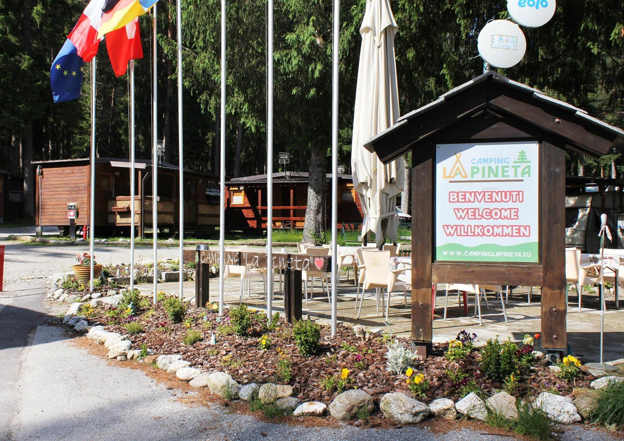 Camping La Pineta 大圣玛丽亚 外观 照片